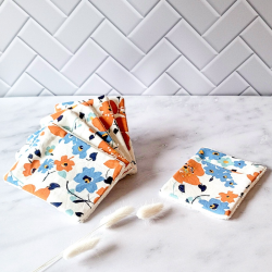 Lingettes fleurs bleues et oranges